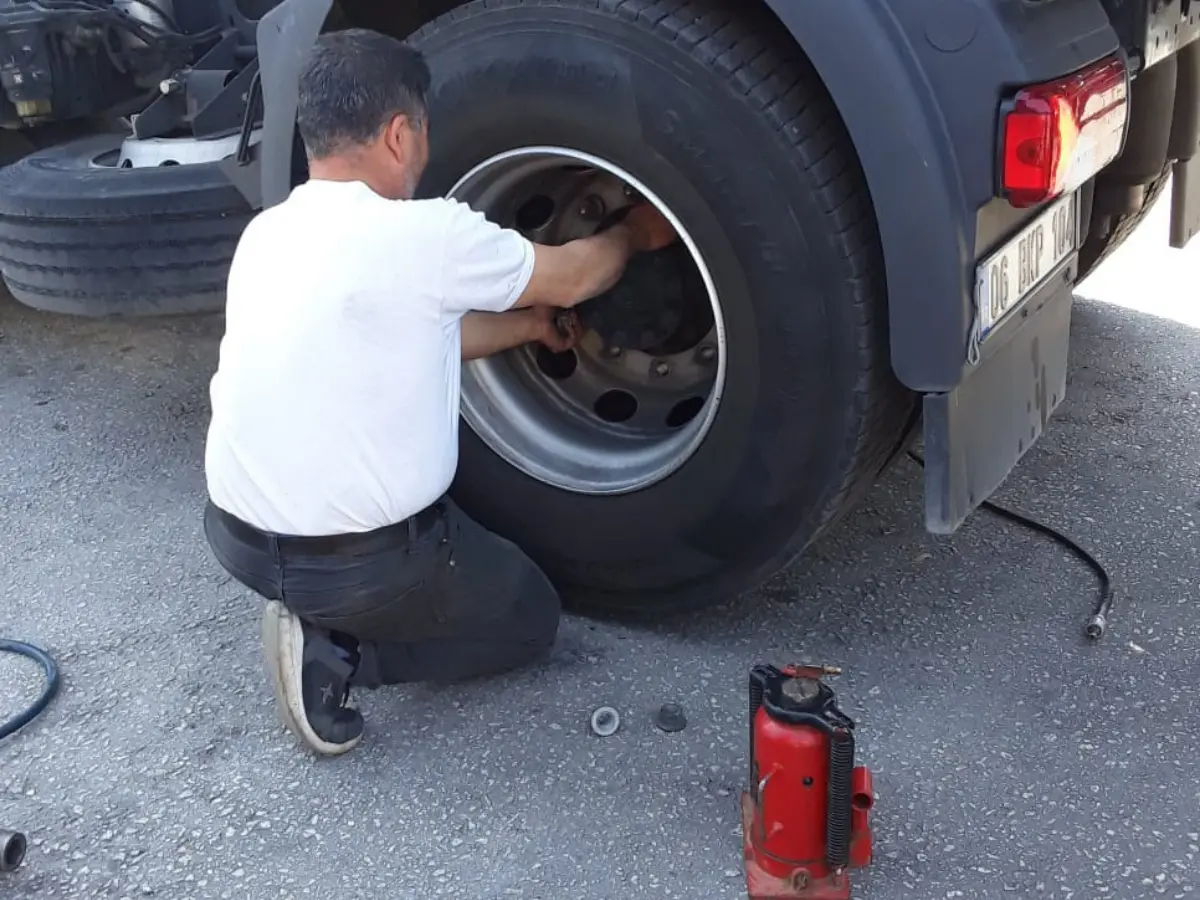 Karpuzlu Oto Lastikçi